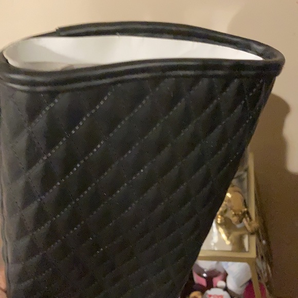 New rain or snow boots - Picture 3 of 5